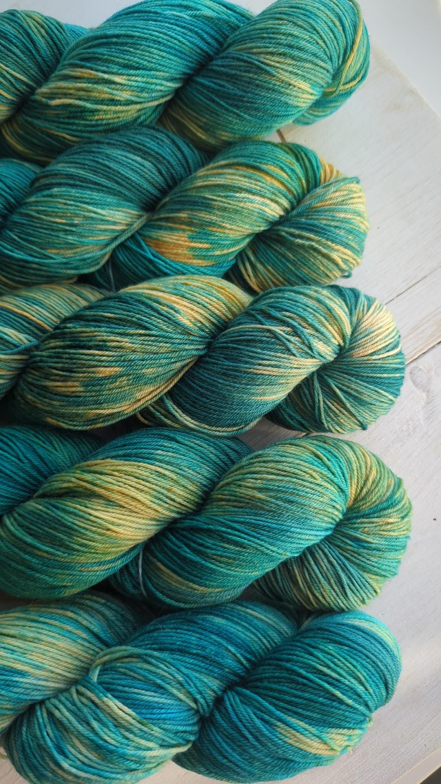 Multi Talented 4ply Wander 100g/400m