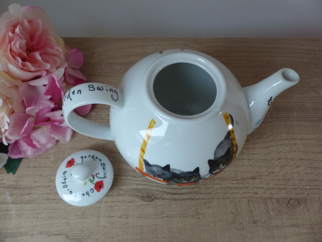 Théière anglaise Garden Swing en porcelaine Bone China – décor chatons et coquelicots – cadeau pour amoureux des chats