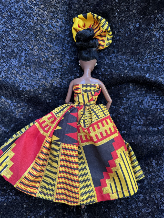 Poupée – Robe en Wax rouge et jaune & Coiffe assortie - Fait main