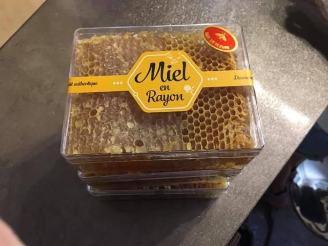 1-Miel de d'été en rayon 
