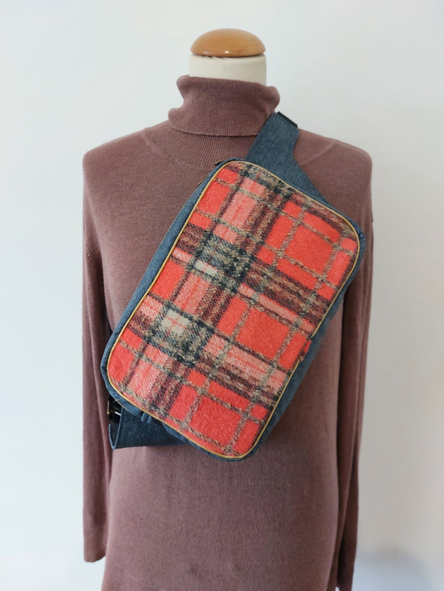 Sac banane en lainage et simili cuir