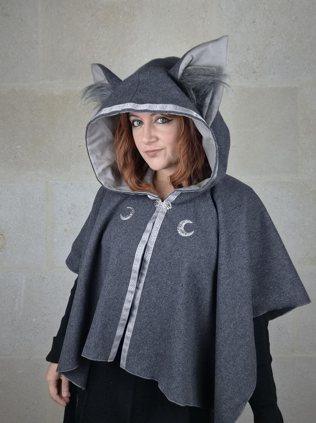 Capeline Loup à oreilles