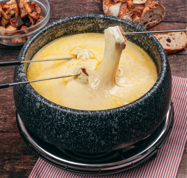 La Fondue Savoyarde