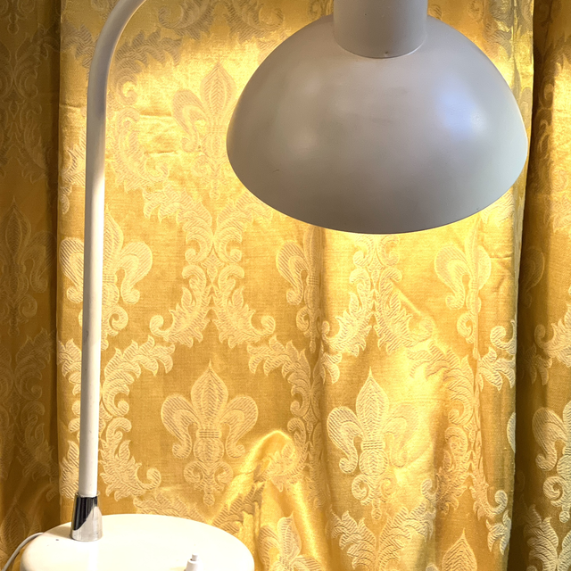 Mid-Century -Style Tischleuchte / Schreibtischleuchte beige