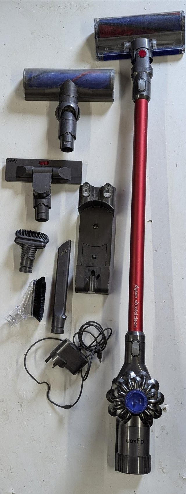 Dyson V6 total clean cordless vacuum #09