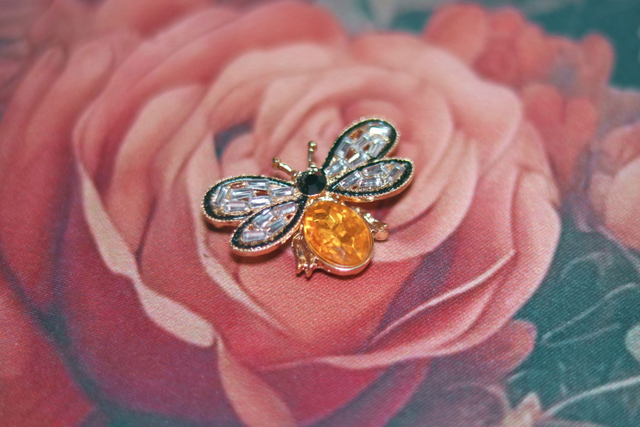 Broche • Yellow Bugs