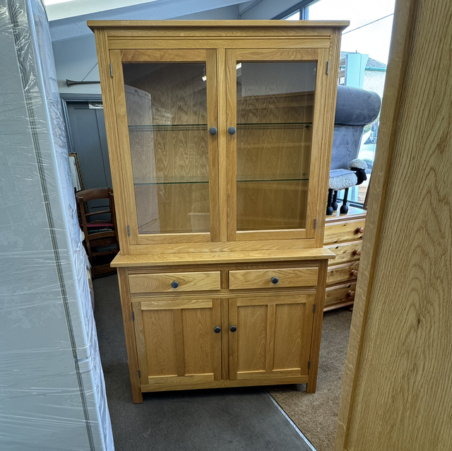 Quality Solid Oak Dresser