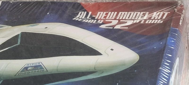 Space 1999 Eagle Transporter model kit