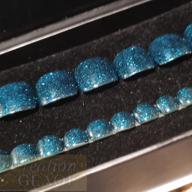 Green galaxy little pieds