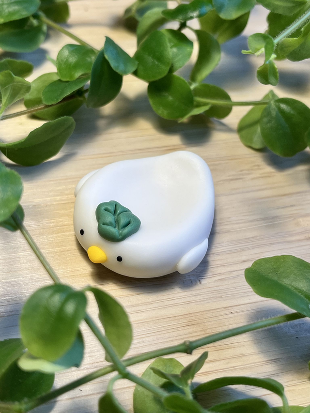 Oro-sten i Polymerlera – Handgjord Dekoration & Trygghetsobjekt