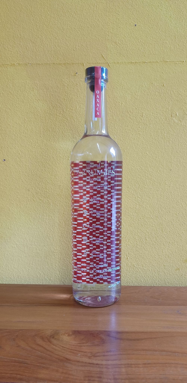 Mezcal Derrumbes Oaxaca Espadín/Tobala 0.7 l