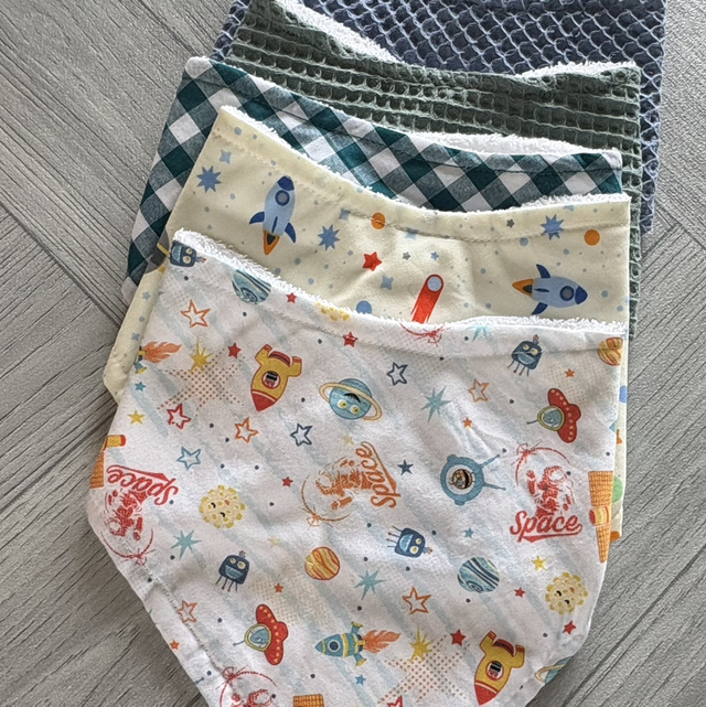 Five Pack Classic Style Bamboo Bibs 