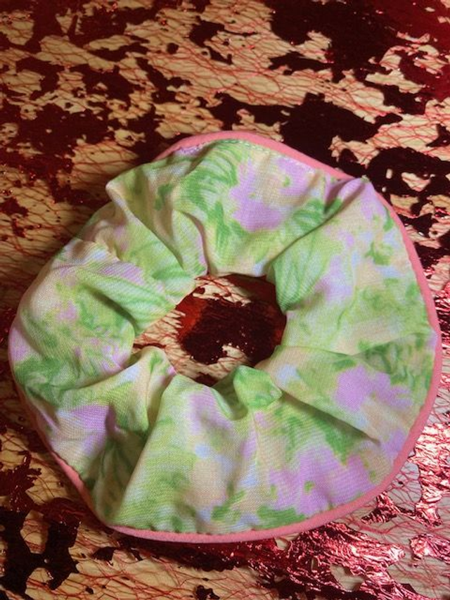 Chouchou fleuri de notre collection Pétales &amp; Rêves