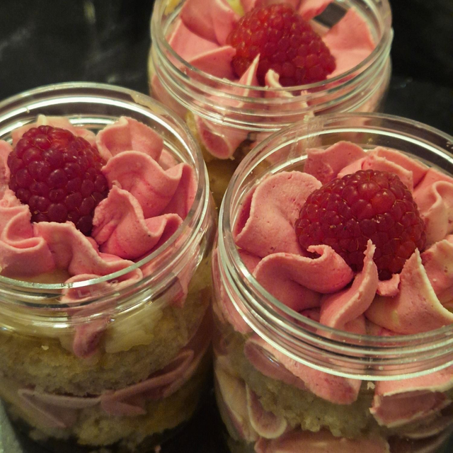 Lemon &amp; Raspberry cake jar