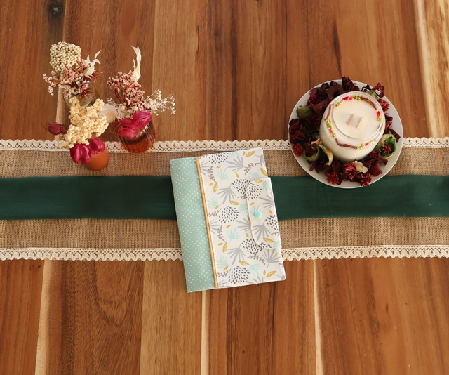 Feuille - Bleu ciel à pois biais doré