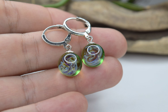 CRÉOLES NÉBULEUSE VERT MONTURE ARGENT