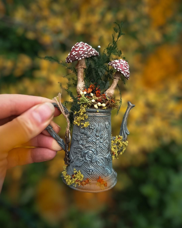 L'arrosoir aux amanites - Sculpture Fantastique 