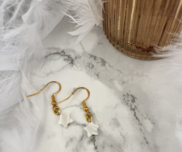 Boucles étoile nacré dorées