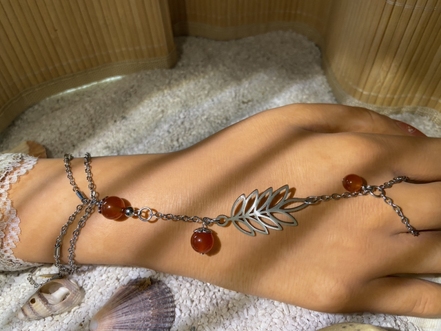 Bijoux de main « Respire la vie »