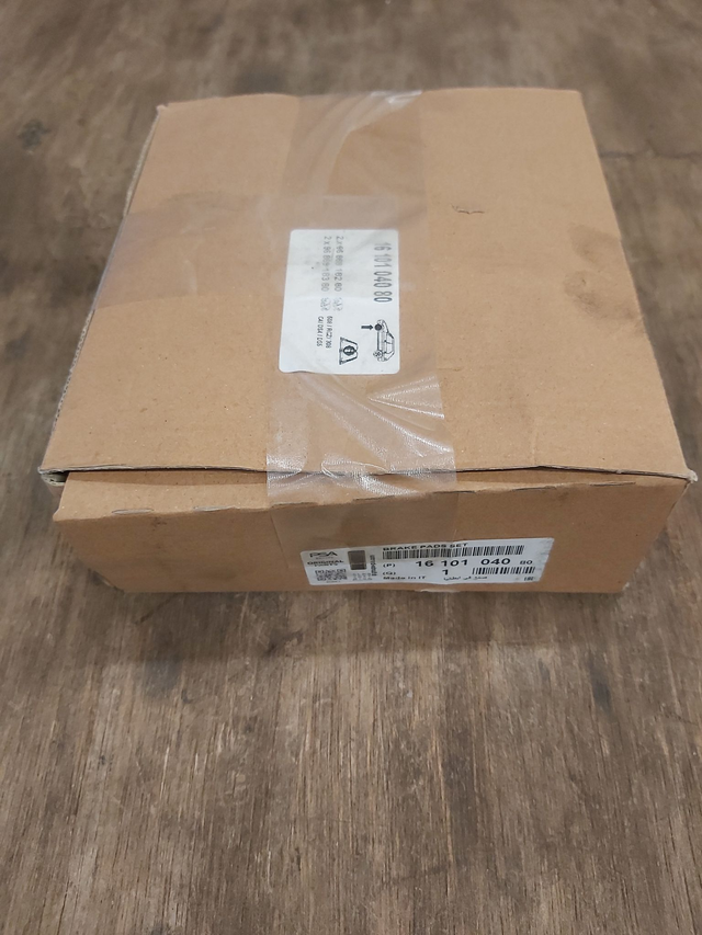 1610104080 - Jeu de 4 plaquettes de frein