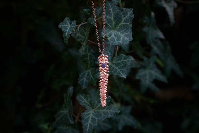 Pendentif fougère et améthyste