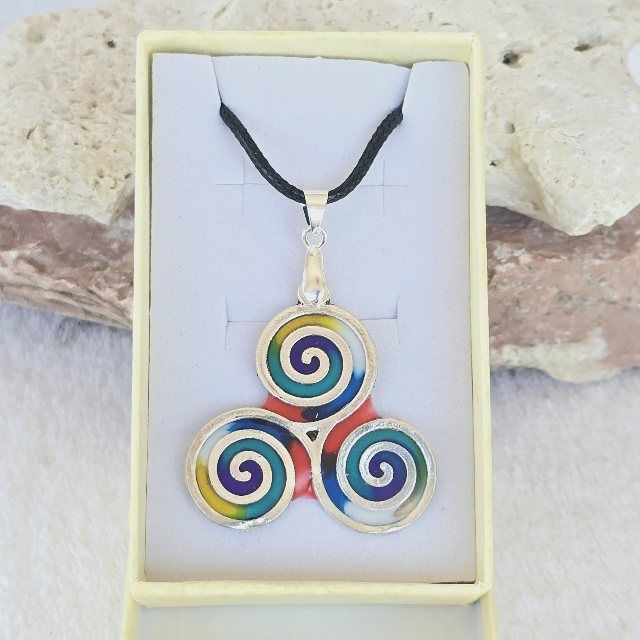 MEDAILLON ARTPIM TRISKELL 