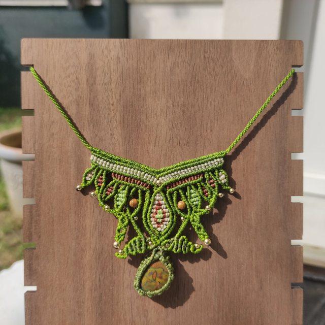 Collier vert marron et beige avec jaspe bambou jaspe paysage