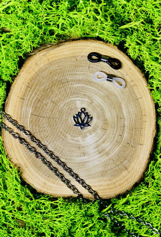 Chaine de lunettes intemporelle argentée personnalisée Lotus