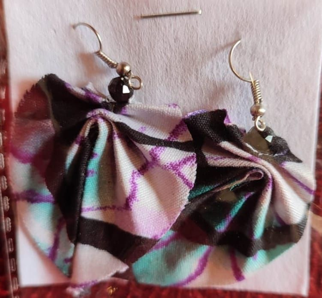 Boucles d'oreilles fait main en Wax