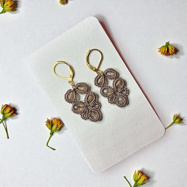 Boucles d'oreilles en dentelle de frivolité