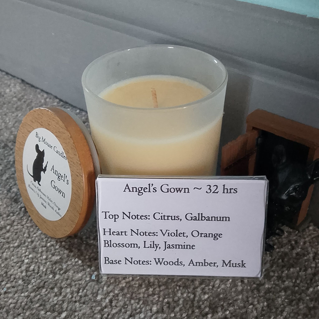 Angel's Gown - 130g - Frosted glass with lid