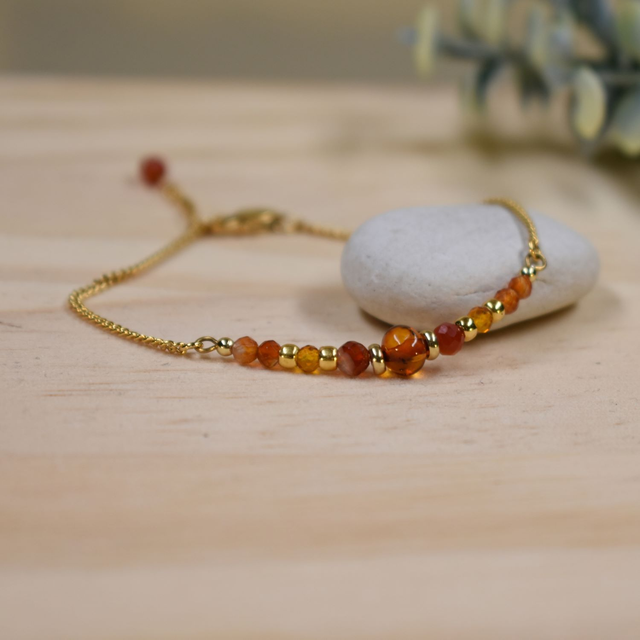 Bracelet fin gourmette et jonc en ambre et cornaline